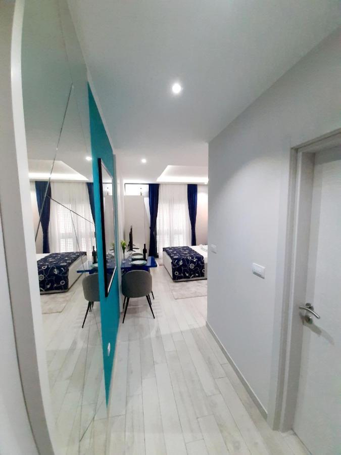 Fiore di Cattaro **** Lux Apartment with Parking Esterno foto